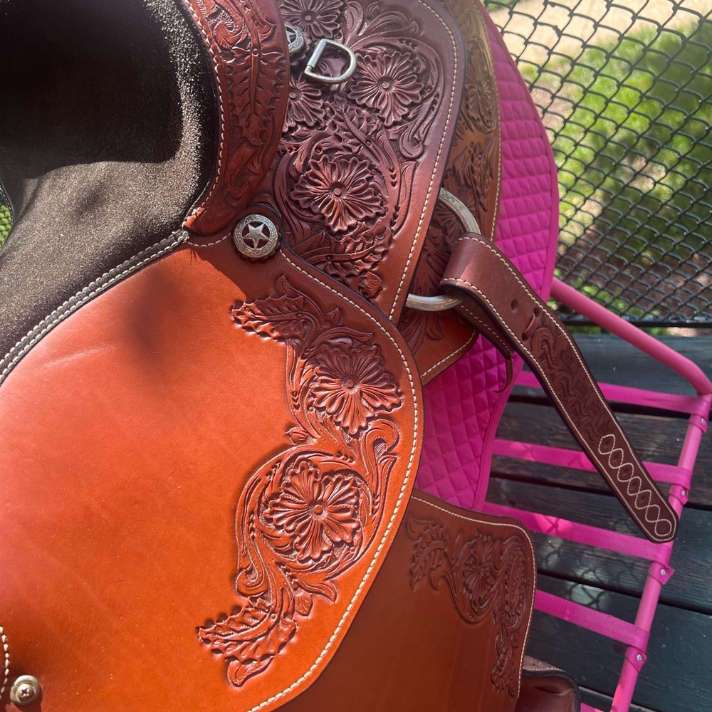 Silver Royal Timber Western Trail Saddle - Picture 4 of 11